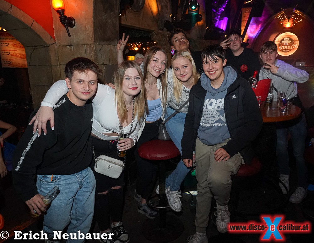 BERUFSSCHUL-ABSCH(L)USS Party